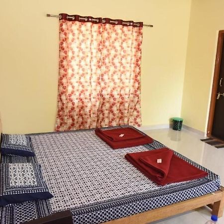 Oyo Paras Hotel Jamui Luaran gambar